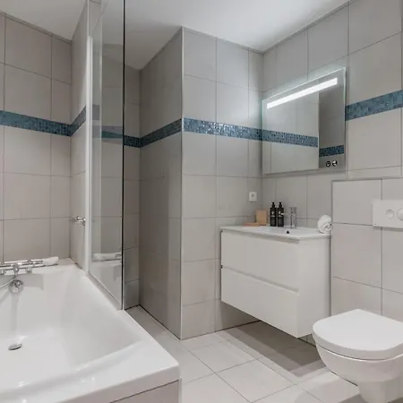 Grand Paradis Apartment *